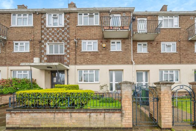 3 bed maisonette