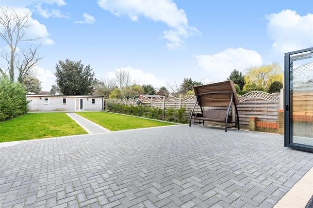 Queens Walk, Kingsbury, NW9 5 bed semi