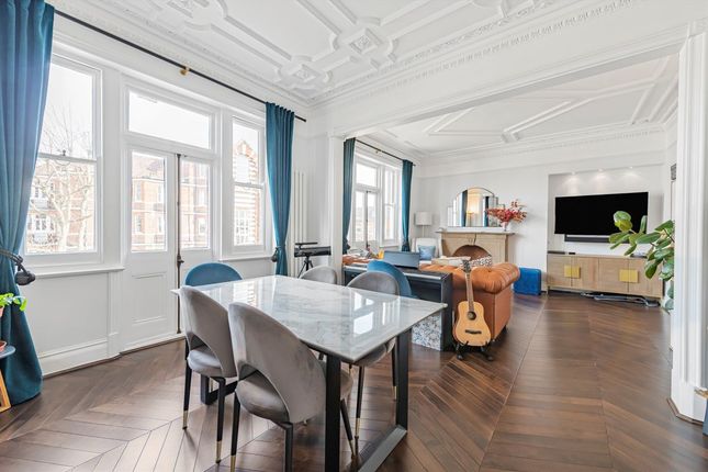 Hauteville Court Gardens, London W6 3 bed flat for sale