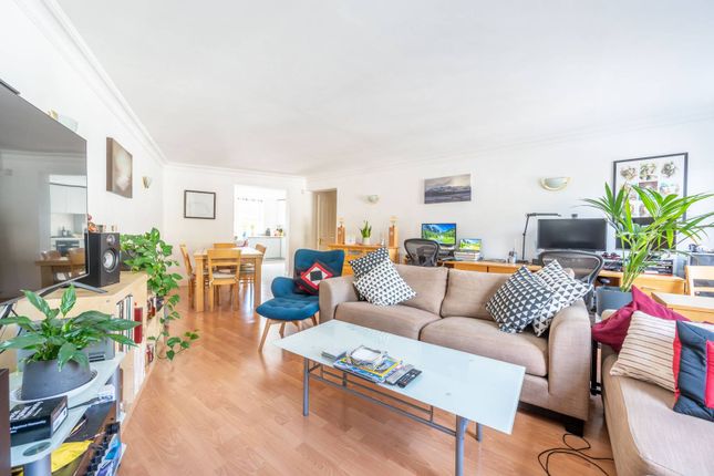 Falmouth Road, Borough, London, SE1 3 bed flat for sale