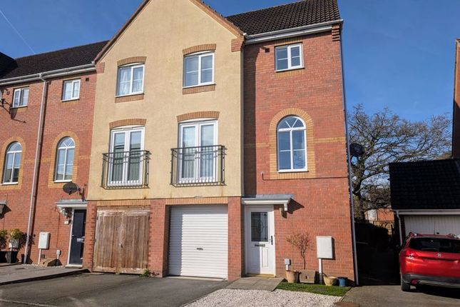 4 bed end terrace house