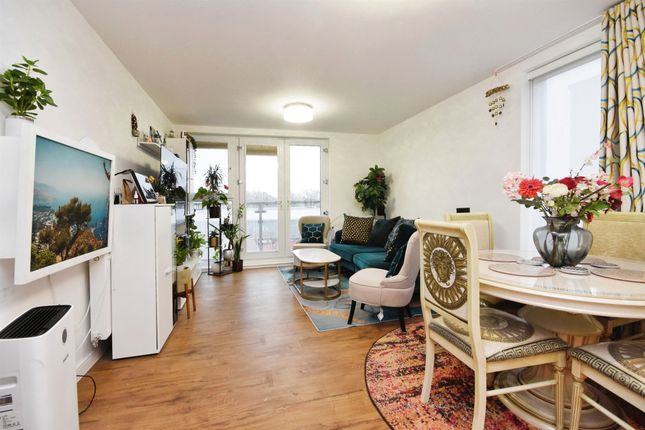 2 bed flat