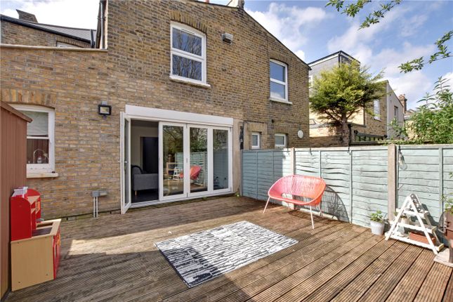 Gilmore Road, Lewisham, London, SE13 2 bed apartment for sale