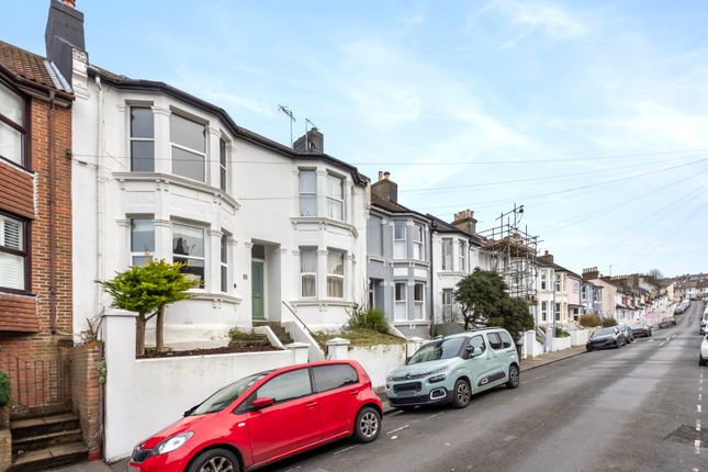 3 bedroom maisonette for sale
