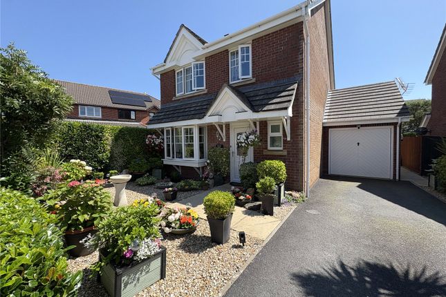 4 bed detached house