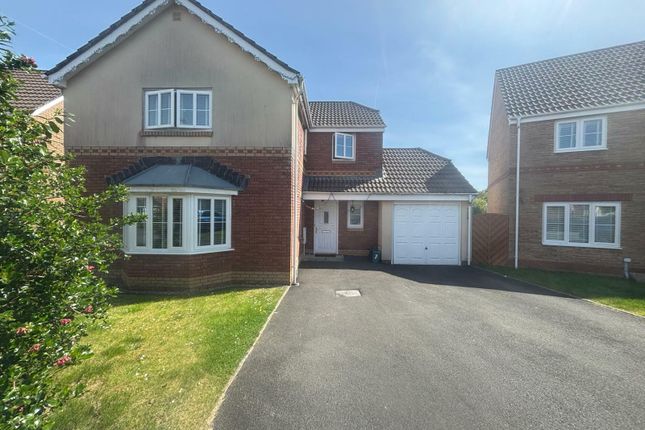 4 bed detached house