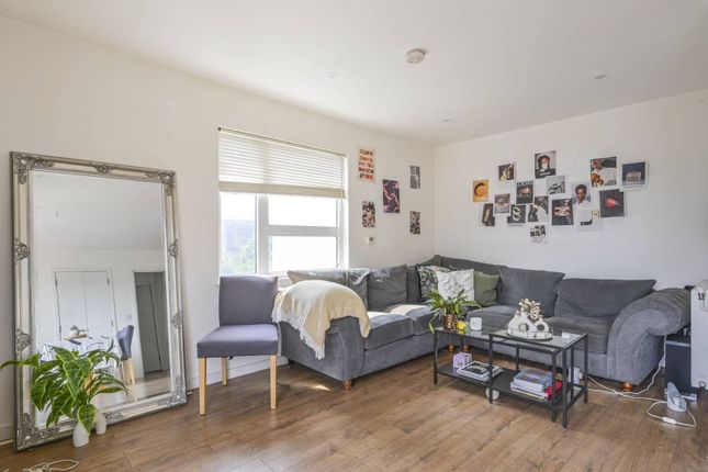 Raine Street, Wapping, London, E1W 2 bed flat for sale