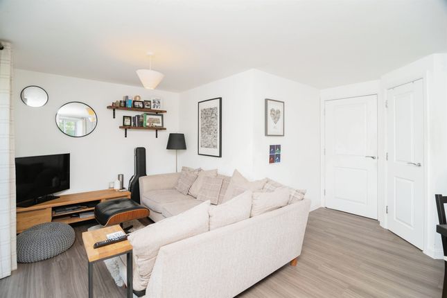 2 bed flat