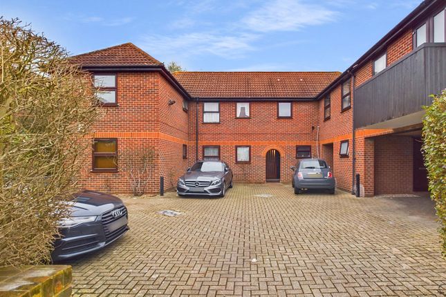 Richmond Road, Romford 1 bed flat for sale