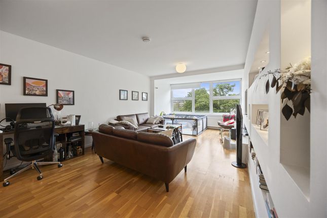 Gloucester Avenue, Primrose Hill NW1 2 bed flat for sale