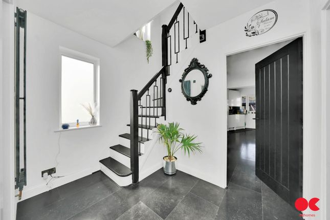 South End Road, Hornchurch RM12 3 bed semi