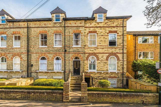 Queens Road, Twickenham TW1 1 bed flat for sale