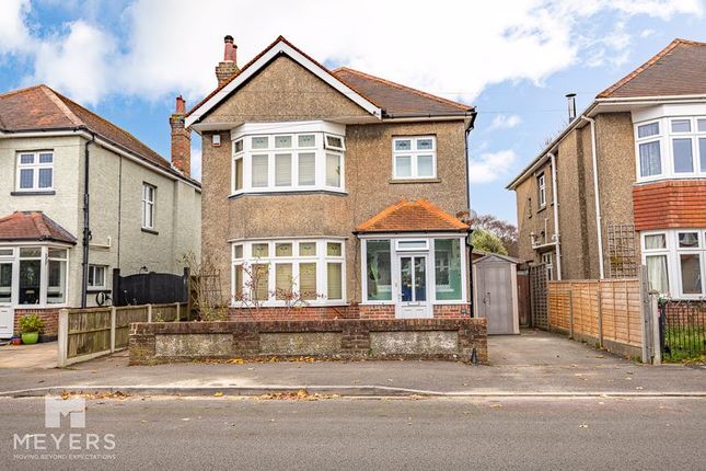 4 bed detached house