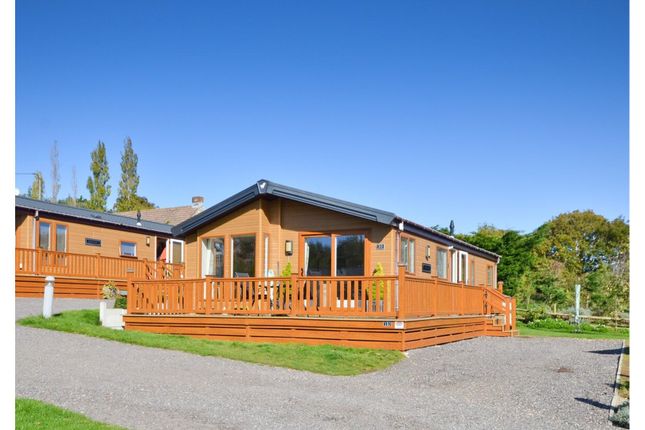 2 bedroom lodge for sale