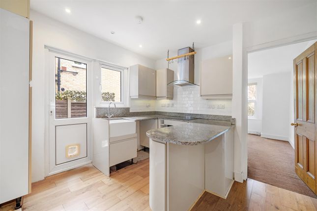 Hurstbourne Road, Forest Hill, SE23 2 bed flat for sale