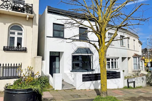 Roundhill Crescent, Brighton BN2 3 bed semi