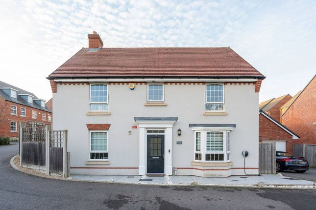 Hubert Crescent, Watford, Bushey, WD23 4 bed detached house for sale