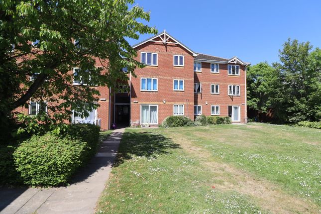 Benfleet Road, Benfleet, SS7 2 bed apartment for sale