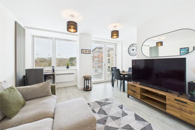 Wood Street, West Sussex RH19 1 bed apartment for sale