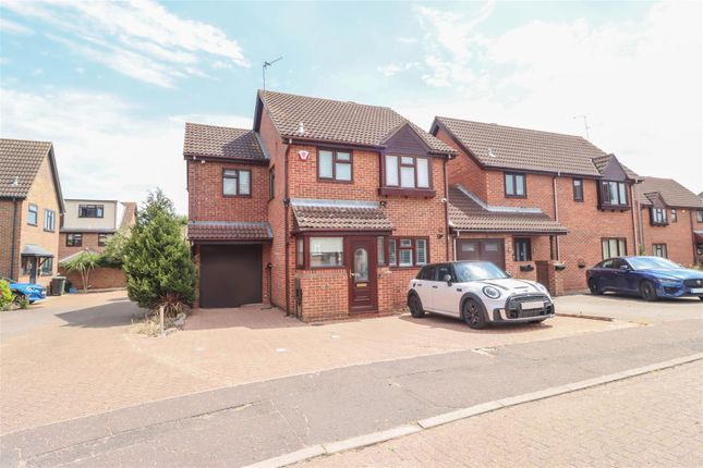 4 bed detached house