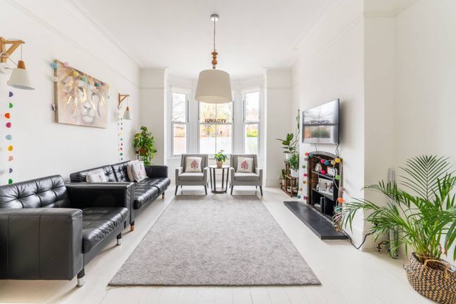 Friars Place Lane, Acton, London, W3 4 bed end of terrace house for sale