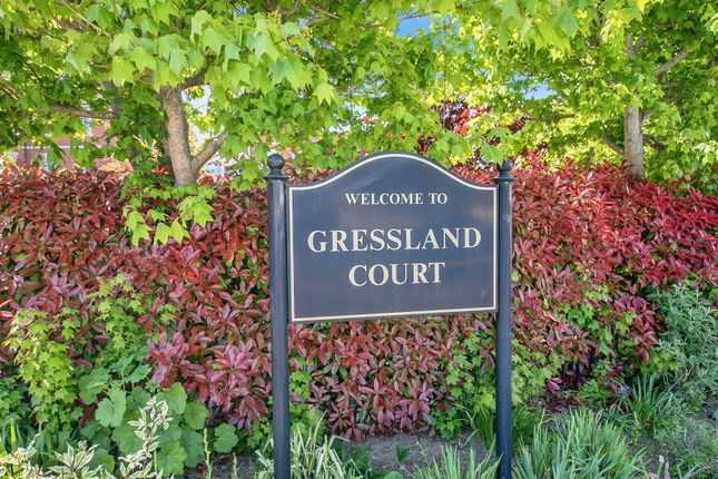 1 bedroom ground floor flat for sale