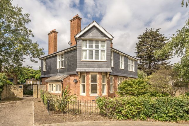 2 bed flat