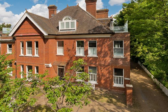 Leverton, St. Georges Avenue... 2 bed apartment for sale