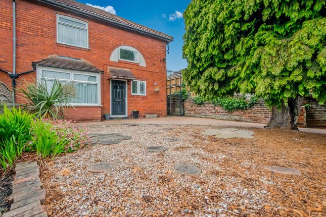 Upper Wortley Road, Wortley, Leeds 3 bed semi
