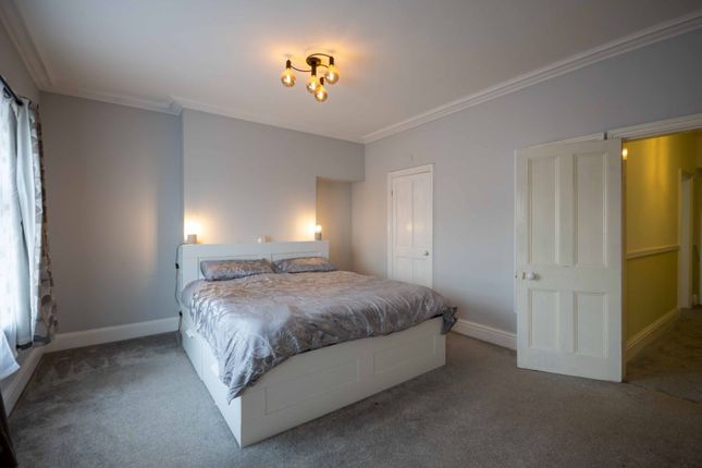 4 bed semi-detached house
