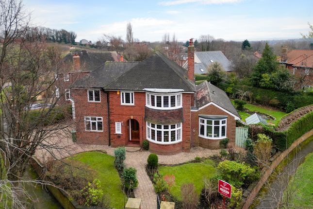 5 bed detached house