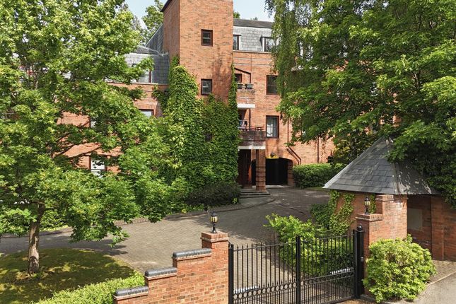 2 bed flat