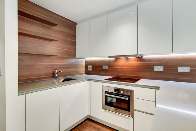 City View Apartments, Devan Grove,  N4 Studio for sale