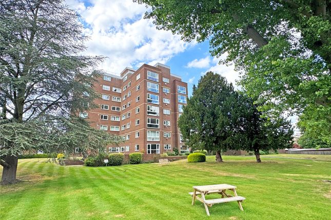 Broom Park, Teddington, Middlesex, TW11 2 bed apartment for sale