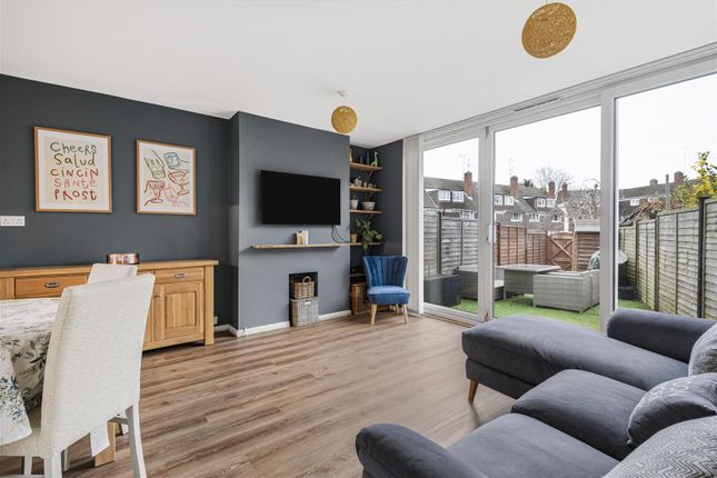 3 bedroom town house for sale