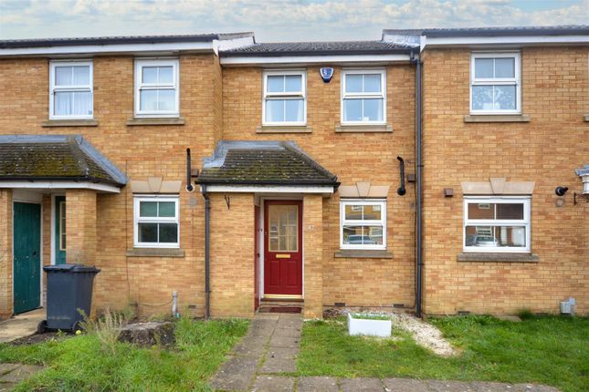 Villiers Close, Luton 2 bed terraced house for sale