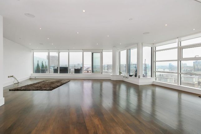 Juniper Drive, Battersea, London, SW18 3 bed flat for sale