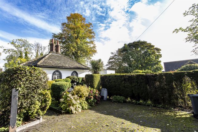 Somersall Lane, Somersall, Chesterfield 2 bed detached bungalow for sale