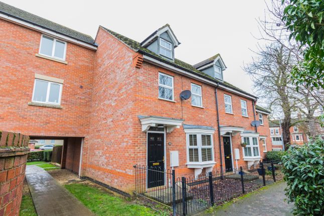 Rectory Gardens, Wellingborough NN9 3 bed townhouse for sale