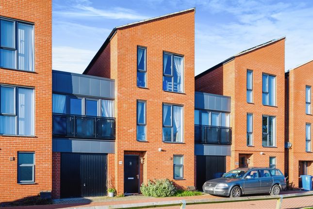 4 bedroom town house for sale