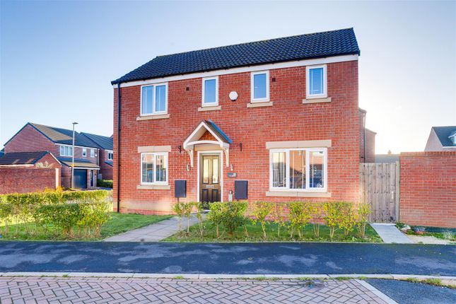Kingfisher Road, Burton Joyce NG14 3 bed detached house for sale