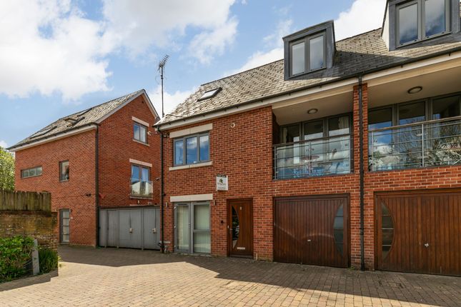 Stockbridge Road, Winchester, SO22 2 bed terraced house for sale