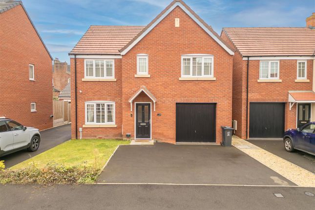 Longlands Avenue, Stourbridge, DY8 3TU 5 bed detached house for sale