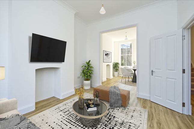 5 bedroom terraced house for sale
