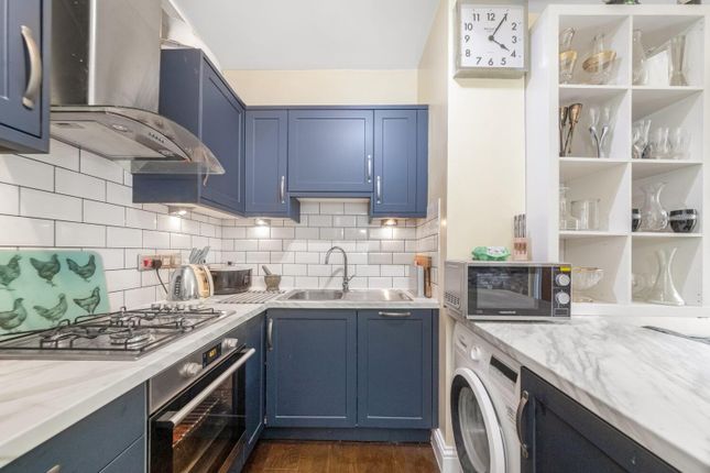 Lennard Road, Beckenham, BR3 2 bed apartment for sale