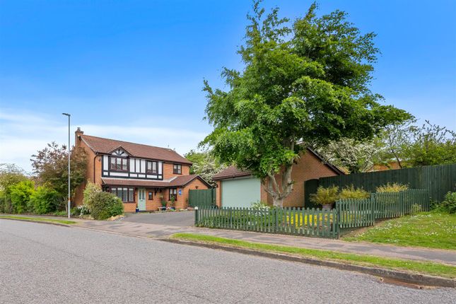 4 bed detached house