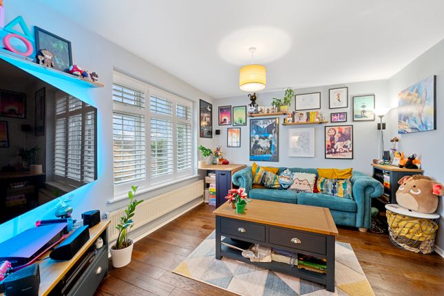 Minstrel Gardens, Surbiton KT5 1 bed apartment for sale