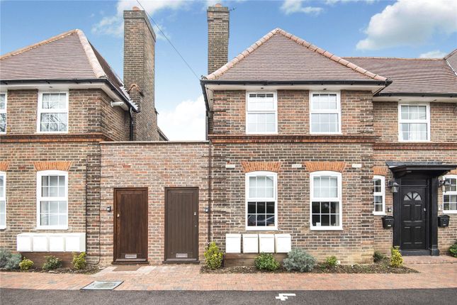 Kingsend, Ruislip 2 bed apartment for sale