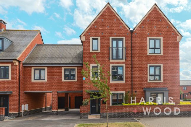 5 bedroom semi-detached house for sale