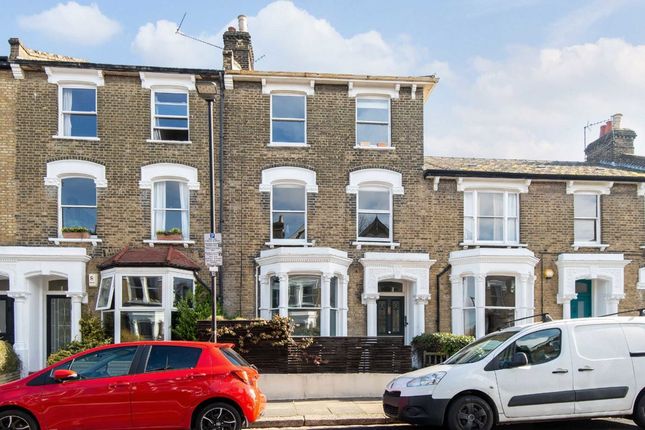 Scarborough Road, London N4 2 bed flat for sale